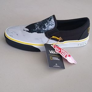 Vans Nation Geographic women 9/ men 7.5